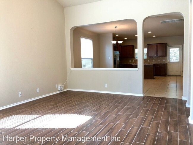 Building Photo - 10814 Mustang Oak Dr