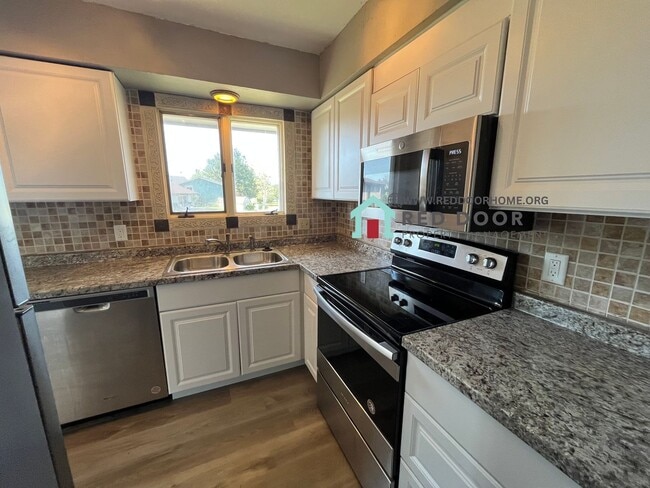Building Photo - 5101 Silverwood Ct