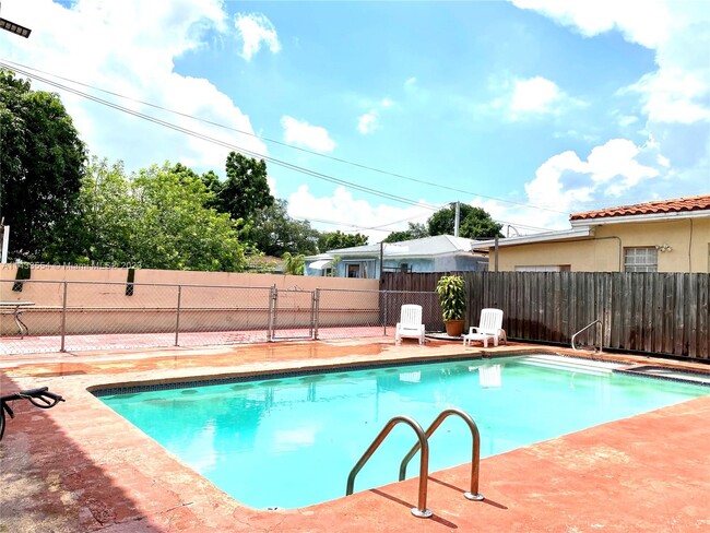 Foto del edificio - 2814 NW 15th St