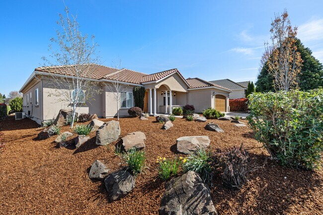 Foto del edificio - 143 Pine Lake Dr