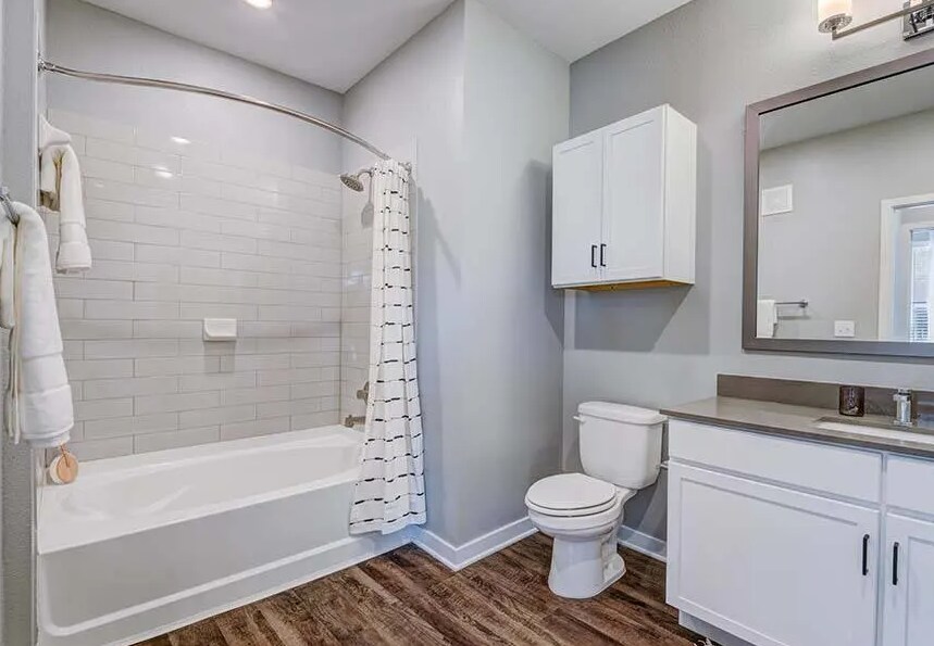 Foto principal - 500 Town Park Dr