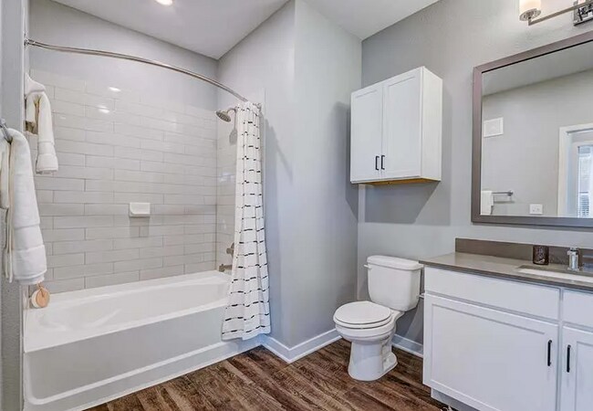 Foto del edificio - 500 Town Park Dr