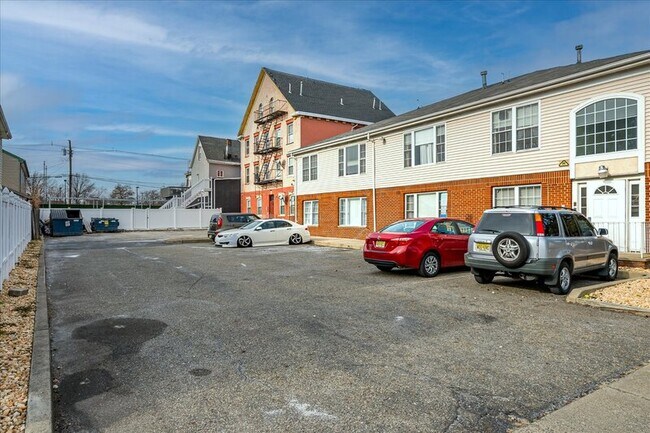 Foto del edificio - 213 Hall Ave