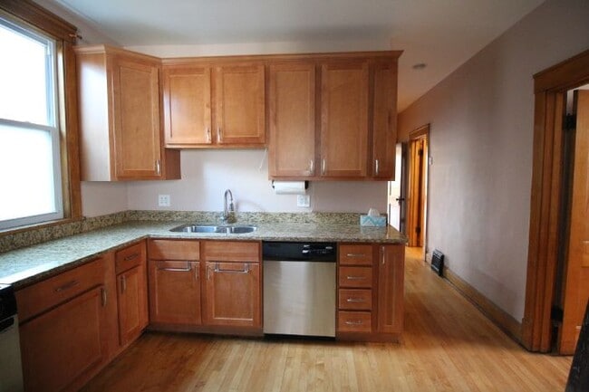 Building Photo - 4433 N Campbell Ave