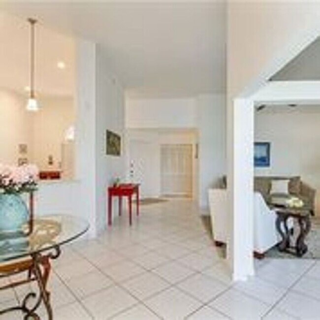 Building Photo - 2711 Citrus Lake Dr