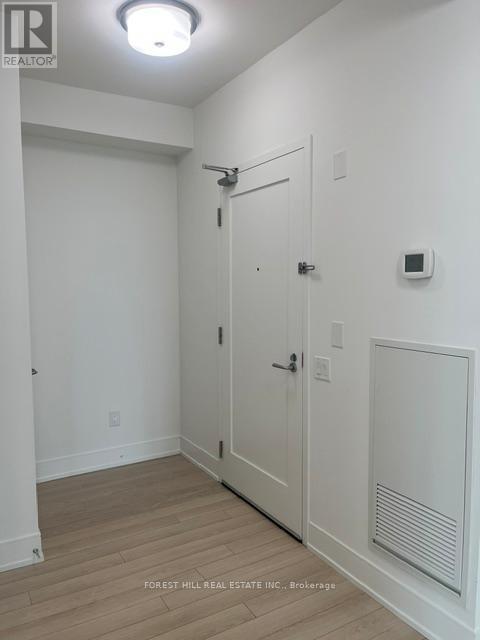 Building Photo - 310 Tweedsmuir Ave