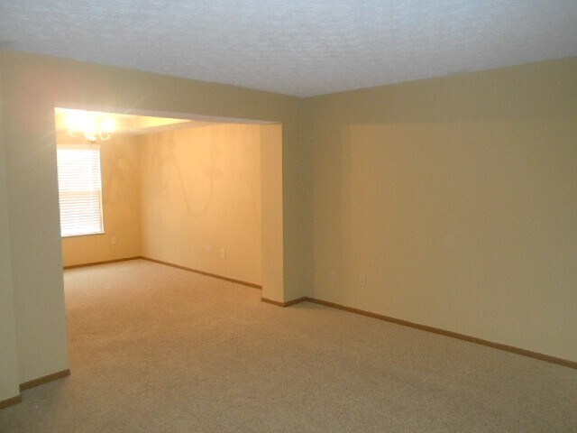 Foto del edificio - 5104 Blossom Ct
