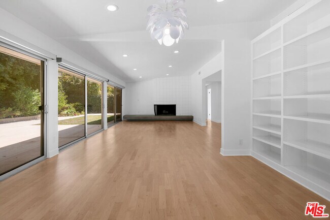 Building Photo - 11770 Chenault St