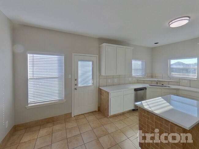 Foto del edificio - 521 Sandy Ln