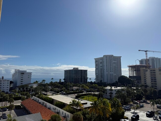 Foto del edificio - 1200 Hibiscus Ave