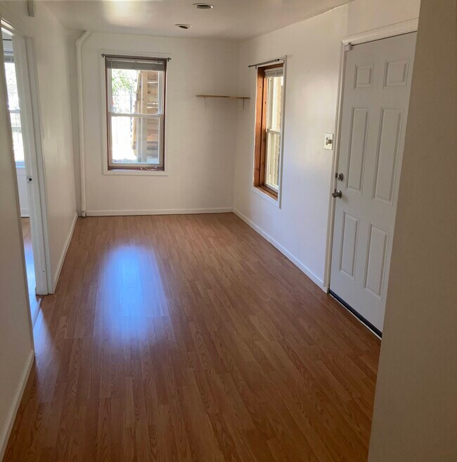 Foto del edificio - 2521 W Haddon Ave