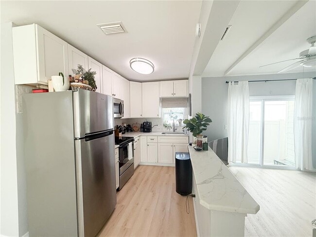 Foto del edificio - 175 133rd Ave W