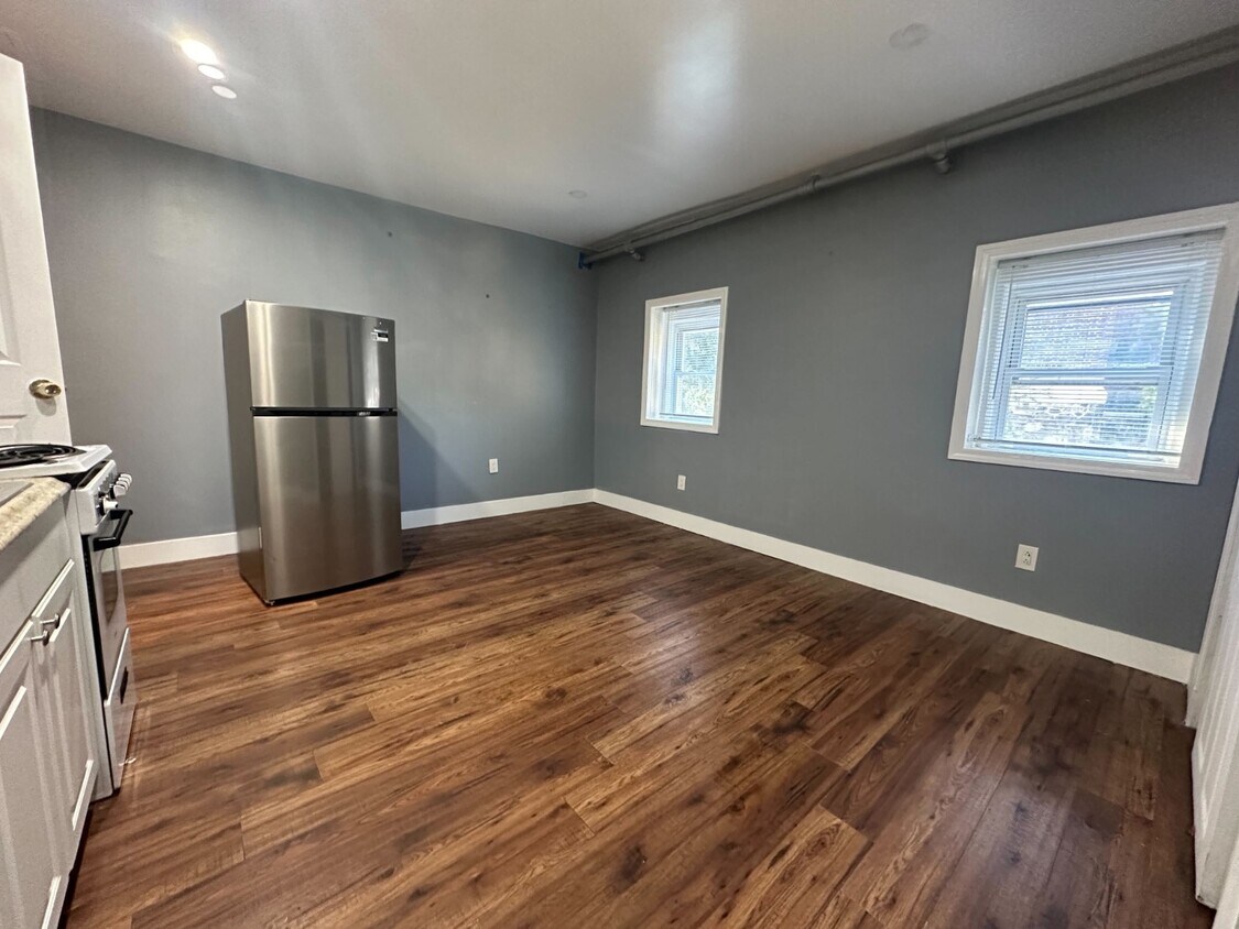 Foto principal - 86 Pleasantville Rd