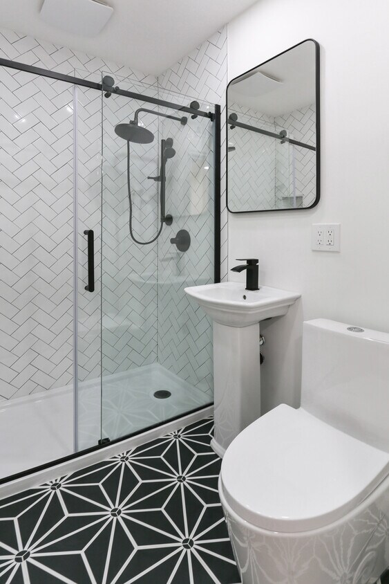 Foto principal - 3059 Patrick Henry Dr
