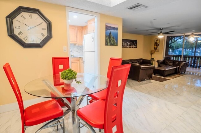 Photo - 3710 Inverrary Dr Apartment