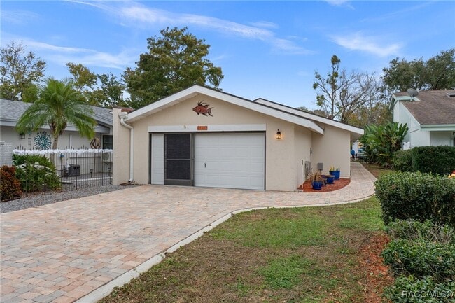 Building Photo - 11482 W Clubview Dr