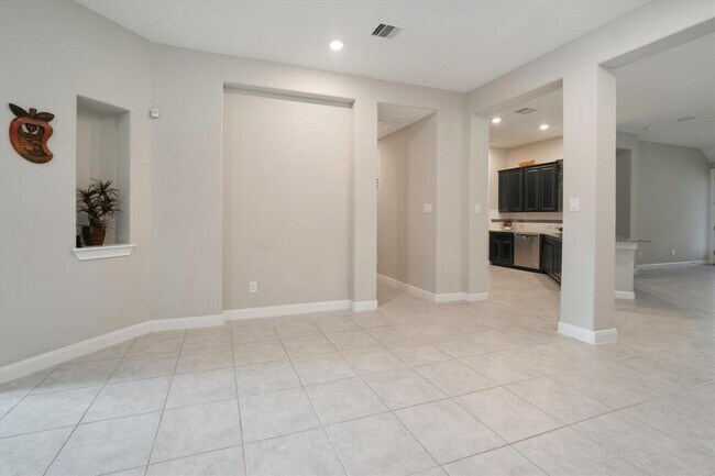 Building Photo - 8102 Sutton Crest Dr