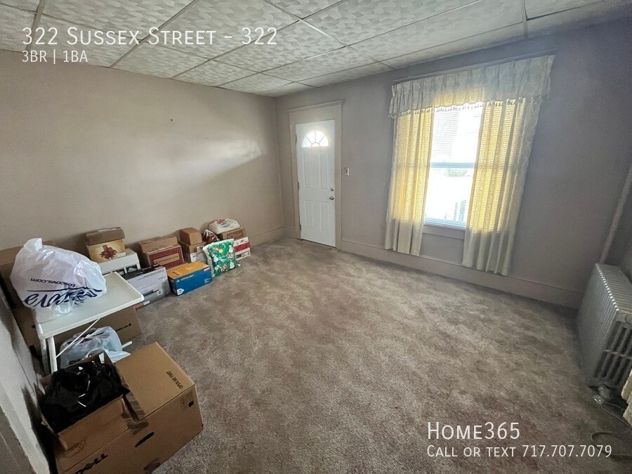 3 bedroom 1 bathroom now available in Old Townhouse for Rent in