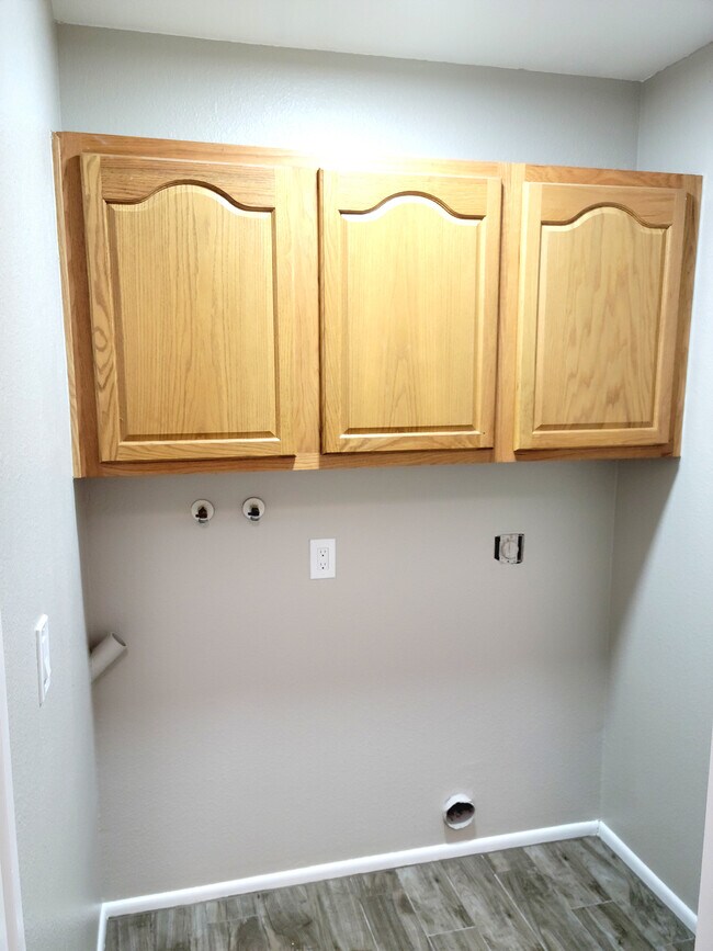 Building Photo - 5135 E Evergreen St