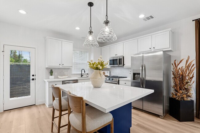 Cocina y bar de los apartamentos Ellery Lane - Ellery Lane