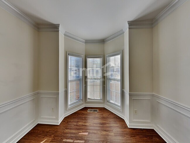 Foto del edificio - 750 Brooks Rd