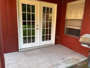 Building Photo - 3115 Jenny Dr