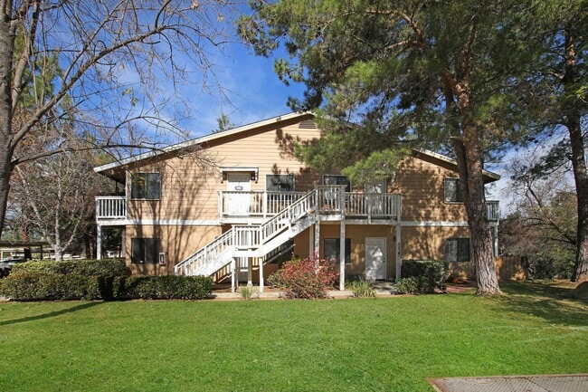Building Photo - Creekside Meadows