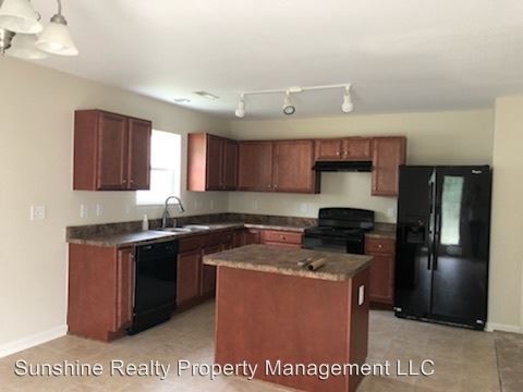 Building Photo - 3 br, 2.5 bath House - 313 Trimble Dr