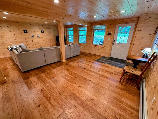 Foto del edificio - 188 Hidden Acres Dr