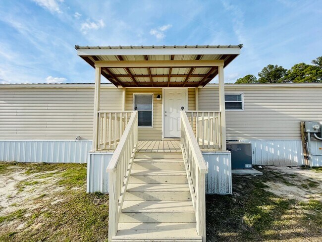 Foto del edificio - 2bd/2ba Renovated Mobile Home on a Perfect Country Lot Overlooking Farm Fields!