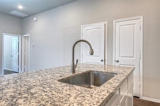 Building Photo - 11779 White Cedar St