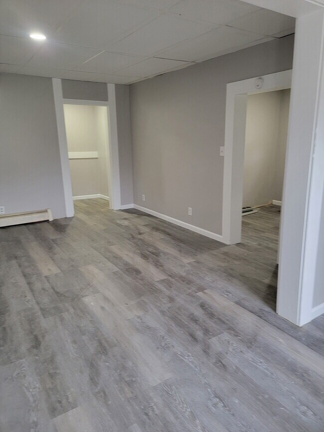 Foto del edificio - 725 E Monroe St