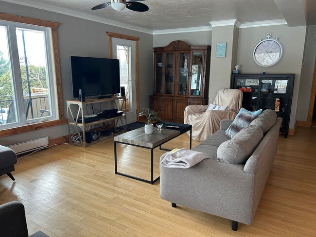 Building Photo - 3101 Québec 148-SI ID1464947P