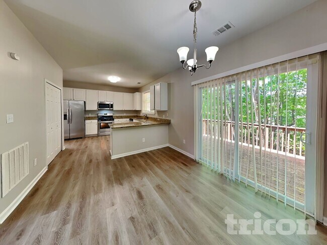 Foto del edificio - 1013 Chatsworth Ln