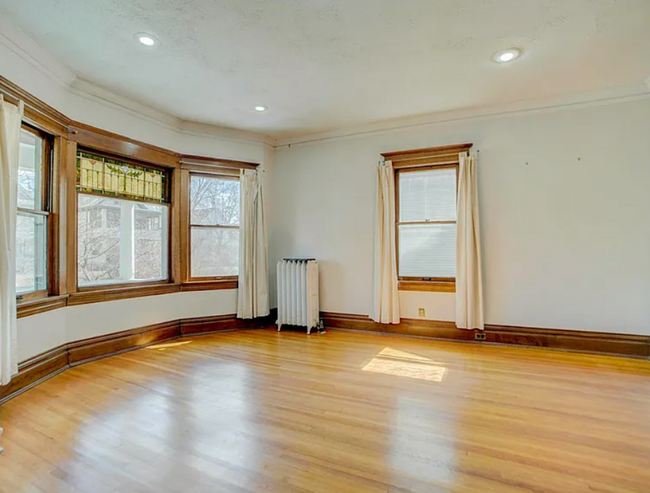 Building Photo - Perfect 5BR Home in Uptown!