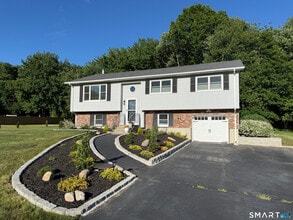 Building Photo - 29 Deer Ridge Rd