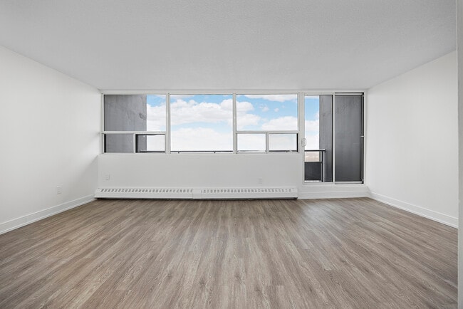 Building Photo - 2200 Roche Court