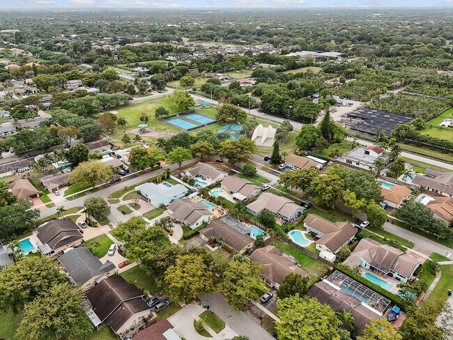 Foto del edificio - 5009 SW 104th Ave