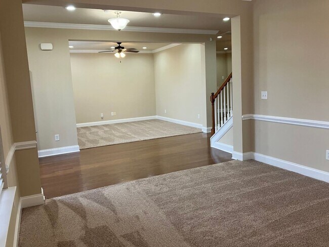 Building Photo - Spacious Home in Spence Creek