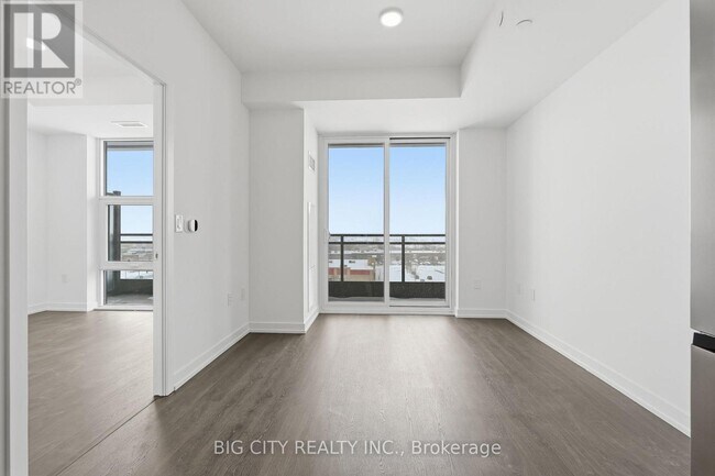 Photo du bâtiment - 9751 Markham Rd