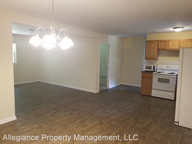 Building Photo - 2 br, 1 bath House - 2210 S Landing Rd