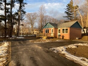 Building Photo - 35 Skytop Dr
