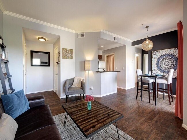 Foto del edificio - 6000-2 Shepherd Mountain Cove