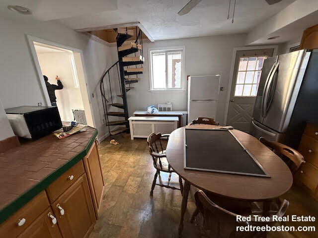 Building Photo - 60 Haines St