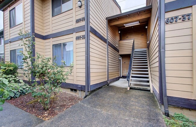 Cozy 2 bdrm 2 bath Condo - $500 OFF the 1s... - Cozy 2 bdrm 2 bath Condo - $500 OFF the 1s...