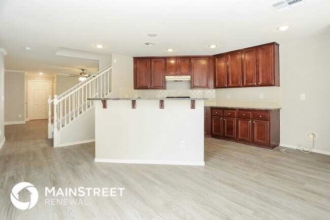 Building Photo - 4546 Pommerelle St