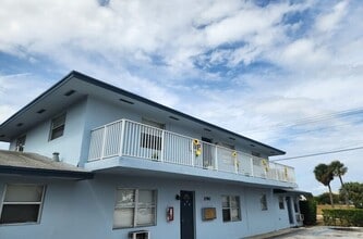 Building Photo - 1090 W Blue Heron Blvd