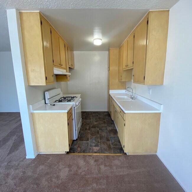 Foto del edificio - 16900 Parthenia St