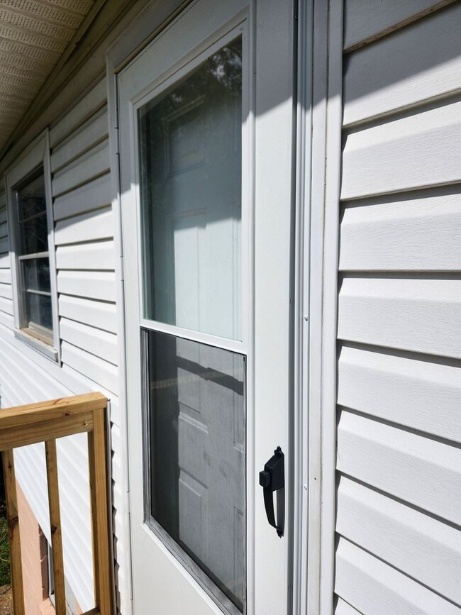 Building Photo - 715 Liberty St