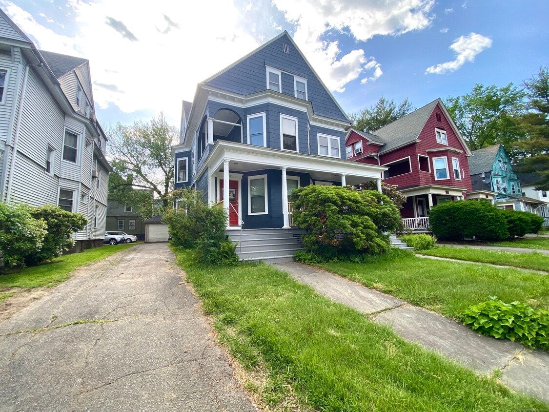 Primary Photo - 177 Sisson Ave
